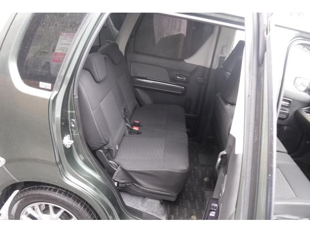 充分なリヤシートです