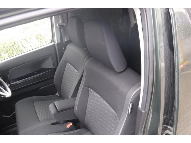 座り心地の良いフロントシートです。