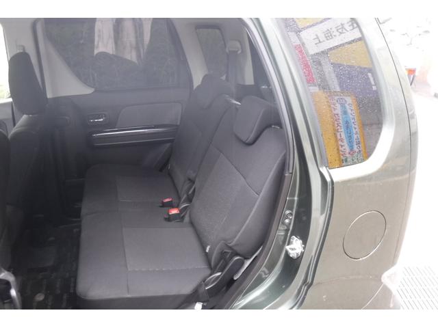 充分なリヤシートです