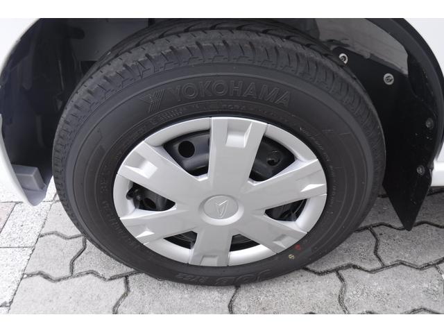 ハイゼットカーゴ クルーズターボ スマートアシスト 純正ナビ TV スマートキープッシュスタート 電動格納ドアミラー 届け出済未使用車 LED荷室灯 ホイルカバー パワーウインドウ プライバシーガラス アイドルストップ(4枚目)