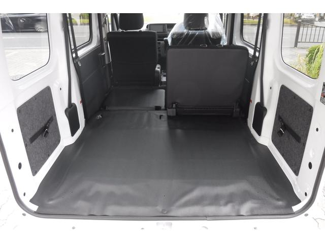 ハイゼットカーゴ クルーズターボ スマートアシスト 純正ナビ TV スマートキープッシュスタート 電動格納ドアミラー 届け出済未使用車 LED荷室灯 ホイルカバー パワーウインドウ プライバシーガラス アイドルストップ(27枚目)