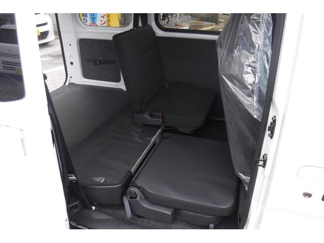 ハイゼットカーゴ クルーズターボ スマートアシスト 純正ナビ TV スマートキープッシュスタート 電動格納ドアミラー 届け出済未使用車 LED荷室灯 ホイルカバー パワーウインドウ プライバシーガラス アイドルストップ(48枚目)