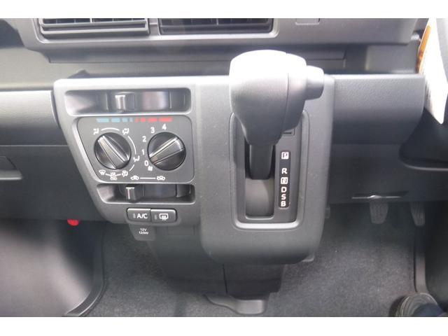 ハイゼットカーゴ クルーズターボ スマートアシスト 純正ナビ TV スマートキープッシュスタート 電動格納ドアミラー 届け出済未使用車 LED荷室灯 ホイルカバー パワーウインドウ プライバシーガラス アイドルストップ(66枚目)