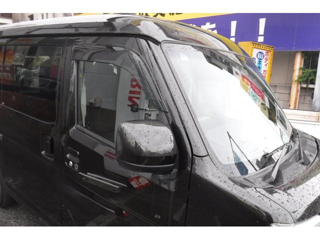 ハイゼットカーゴ クルーズターボ　スマートアシスト　ディスプレイオーディオ　バックカメラ　スマートキープッシュスタート　電動格納ドアミラー　インタークーラーターボ　社外１２インチアルミホイル　デジタルインナーミラー　ＬＥＤライト（12枚目）