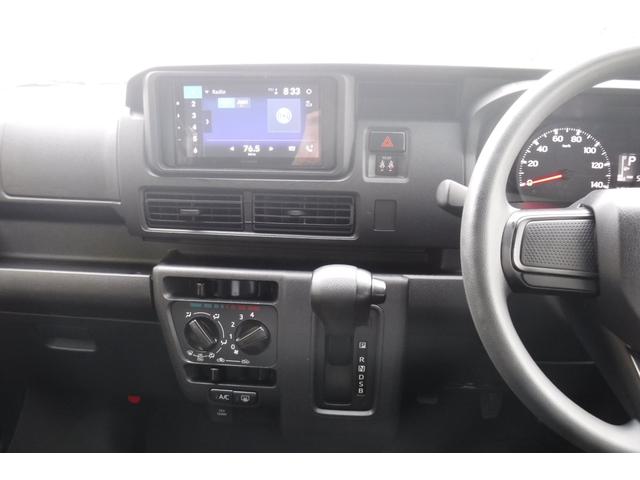 ハイゼットカーゴ クルーズターボ　スマートアシスト　ディスプレイオーディオ　バックカメラ　スマートキープッシュスタート　電動格納ドアミラー　インタークーラーターボ　社外１２インチアルミホイル　デジタルインナーミラー　ＬＥＤライト（50枚目）