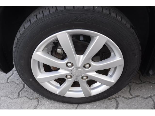 ワゴンＲ ハイブリッドＦＸ　リミテッド　２５周年記念車　デュアルセンサーブレーキサポート　ヘッドップディスプレイ　スマートキープッシュスタート　シートヒーター　アイドリングストップ　デジタルミラー　社外オーディオ（4枚目）