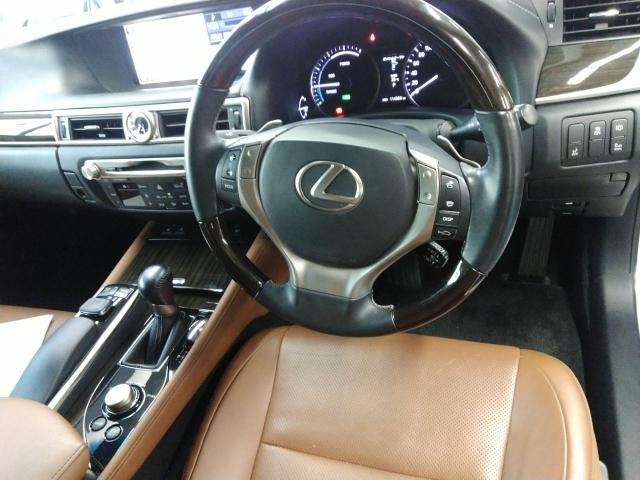 ＧＳ ＧＳ３００ｈ　Ｉパッケージ　革シート　キーレス　フルセグ　ナビ＆ＴＶ　１８アルミホイール　エアバッグ　オートマ　フル装備　ＥＴＣ　バックカメラ　スマートキー（2枚目）
