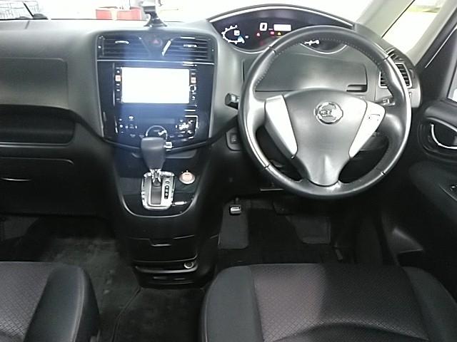 セレナ ハイウェイスター S-ハイブリッド ワンオーナー キーレス フルセグ ナビ&TV 乗車定員8人 アイドリングストップ エアバッグ オートマ フル装備 HIDヘッドライト ETC バックカメラ スマートキー 横滑り防止機能(2枚目)