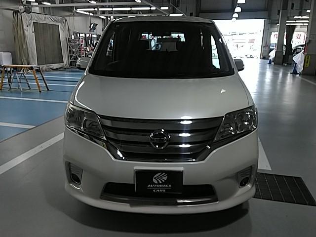 セレナ ハイウェイスター S-ハイブリッド ワンオーナー キーレス フルセグ ナビ&TV 乗車定員8人 アイドリングストップ エアバッグ オートマ フル装備 HIDヘッドライト ETC バックカメラ スマートキー 横滑り防止機能(4枚目)