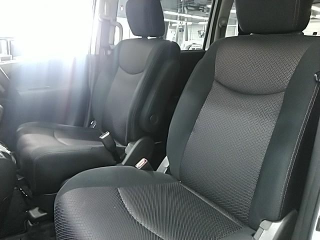 セレナ ハイウェイスター S-ハイブリッド ワンオーナー キーレス フルセグ ナビ&TV 乗車定員8人 アイドリングストップ エアバッグ オートマ フル装備 HIDヘッドライト ETC バックカメラ スマートキー 横滑り防止機能(15枚目)