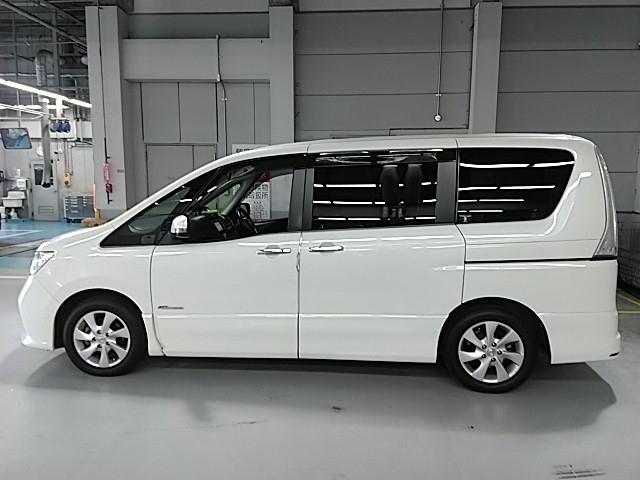 セレナ ハイウェイスター S-ハイブリッド ワンオーナー キーレス フルセグ ナビ&TV 乗車定員8人 アイドリングストップ エアバッグ オートマ フル装備 HIDヘッドライト ETC バックカメラ スマートキー 横滑り防止機能(22枚目)