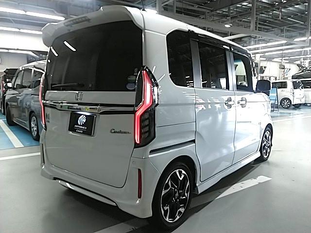 Ｎ　ＢＯＸ Ｇ・ＥＸターボホンダセンシング　ワンオーナー　キーレス　フルセグ　ナビ＆ＴＶ　１５アルミホイール　エアバッグ　オートマ　フル装備　ＥＴＣ　バックカメラ　スマートキー（3枚目）