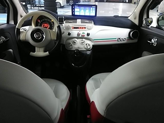 ５００ ９００　２ＷＤ　サンルーフ　革シート　キーレス　１５アルミホイール　エアバッグ　フル装備　ＨＩＤヘッドライト　ＥＴＣ（2枚目）