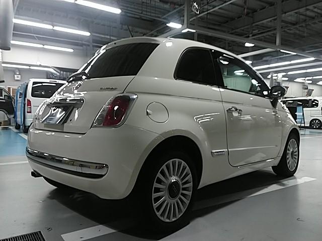 ５００ ９００　２ＷＤ　サンルーフ　革シート　キーレス　１５アルミホイール　エアバッグ　フル装備　ＨＩＤヘッドライト　ＥＴＣ（3枚目）