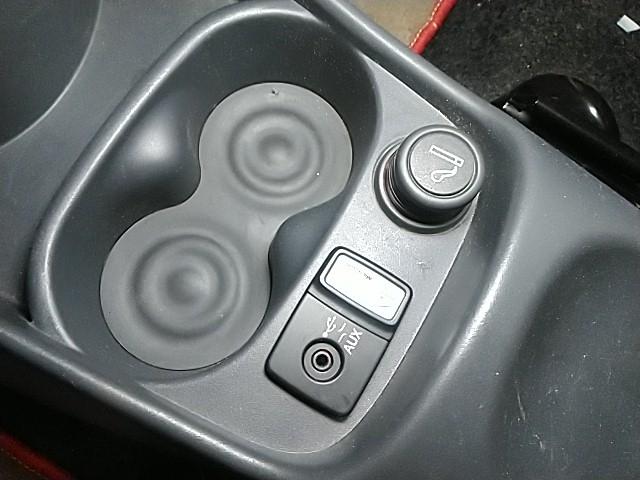 ５００ ９００　２ＷＤ　サンルーフ　革シート　キーレス　１５アルミホイール　エアバッグ　フル装備　ＨＩＤヘッドライト　ＥＴＣ（24枚目）