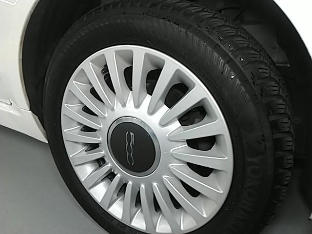 ５００ ９００　２ＷＤ　サンルーフ　革シート　キーレス　１５アルミホイール　エアバッグ　フル装備　ＨＩＤヘッドライト　ＥＴＣ（28枚目）