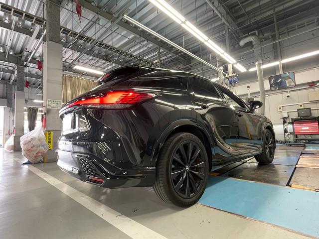 ＲＸ ＲＸ５００ｈ　Ｆスポーツパフォーマンス　ワンオーナー　サンルーフ　革シート　キーレス　フルセグ　ナビ＆ＴＶ　エアバッグ　オートマ　フル装備　ＥＴＣ　バックカメラ　スマートキー（8枚目）