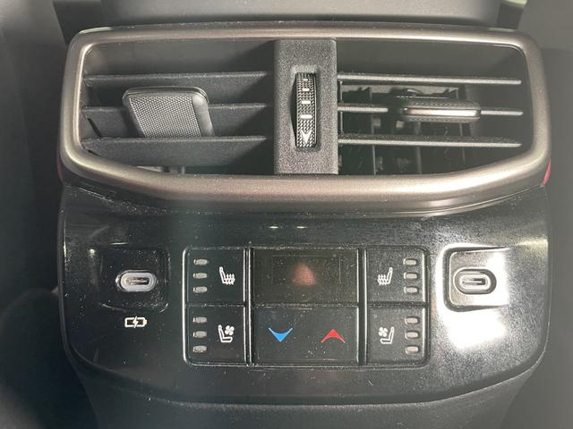 ＲＸ ＲＸ５００ｈ　Ｆスポーツパフォーマンス　ワンオーナー　サンルーフ　革シート　キーレス　フルセグ　ナビ＆ＴＶ　エアバッグ　オートマ　フル装備　ＥＴＣ　バックカメラ　スマートキー（44枚目）