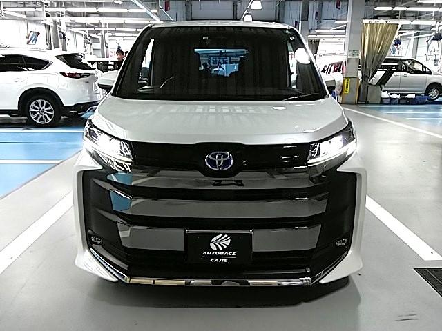 ノア ハイブリッドS-Z ワンオーナー キーレス フルセグ ナビ&TV 17アルミホイール 乗車定員7人 エアバッグ オートマ フル装備 ETC バックカメラ スマートキー(4枚目)