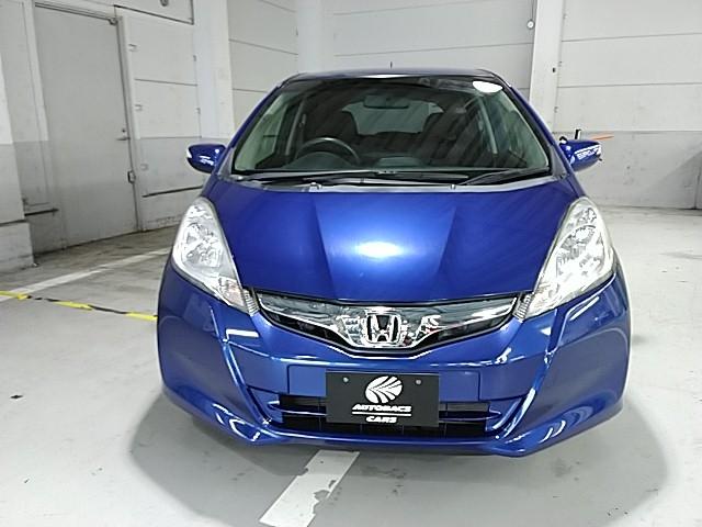 フィット Ｘ　キーレス　ワンセグ　ナビ＆ＴＶ　エアバッグ　オートマ　フル装備　ＥＴＣ　バックカメラ　スマートキー（4枚目）