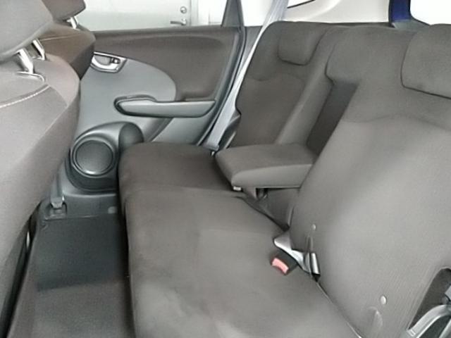 フィット Ｘ　キーレス　ワンセグ　ナビ＆ＴＶ　エアバッグ　オートマ　フル装備　ＥＴＣ　バックカメラ　スマートキー（21枚目）