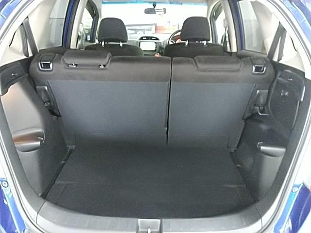 フィット Ｘ　キーレス　ワンセグ　ナビ＆ＴＶ　エアバッグ　オートマ　フル装備　ＥＴＣ　バックカメラ　スマートキー（22枚目）