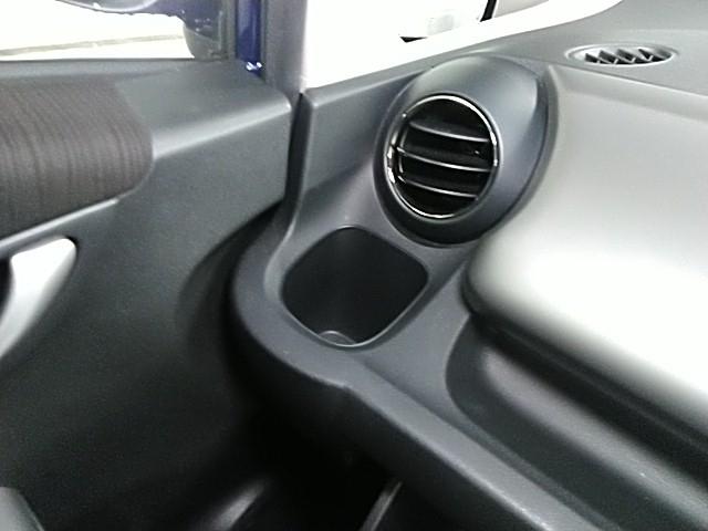 フィット Ｘ　キーレス　ワンセグ　ナビ＆ＴＶ　エアバッグ　オートマ　フル装備　ＥＴＣ　バックカメラ　スマートキー（29枚目）