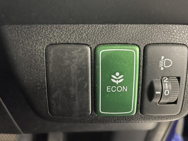 フィット Ｘ　キーレス　ワンセグ　ナビ＆ＴＶ　エアバッグ　オートマ　フル装備　ＥＴＣ　バックカメラ　スマートキー（31枚目）