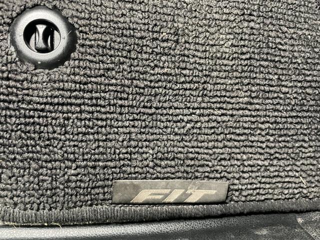 フィット Ｘ　キーレス　ワンセグ　ナビ＆ＴＶ　エアバッグ　オートマ　フル装備　ＥＴＣ　バックカメラ　スマートキー（34枚目）