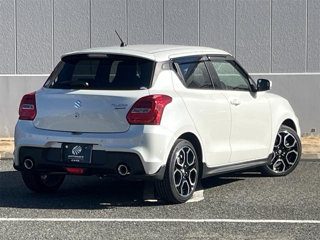 スイフトスポーツ ベースグレード　ワンオーナー　オートマ　セーフティサポート　ＬＥＤヘッドランプ　１７インチアルミホイール　キーレスプッシュスタート　８インチフルセグナビ　バックカメラ　運転席シートヒーター　ステンレス製ペダル（3枚目）