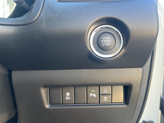 スイフトスポーツ ベースグレード　ワンオーナー　オートマ　セーフティサポート　ＬＥＤヘッドランプ　１７インチアルミホイール　キーレスプッシュスタート　８インチフルセグナビ　バックカメラ　運転席シートヒーター　ステンレス製ペダル（8枚目）