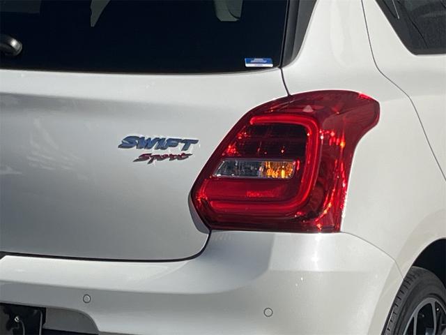 スイフトスポーツ ベースグレード　ワンオーナー　オートマ　セーフティサポート　ＬＥＤヘッドランプ　１７インチアルミホイール　キーレスプッシュスタート　８インチフルセグナビ　バックカメラ　運転席シートヒーター　ステンレス製ペダル（22枚目）
