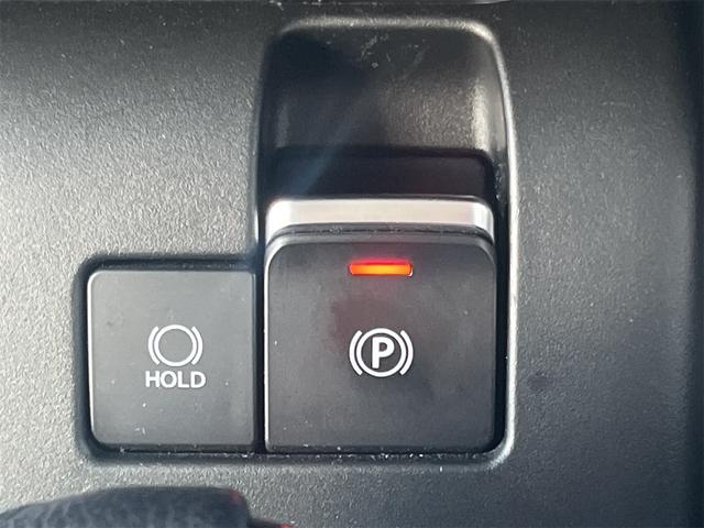 スペーシアカスタム ハイブリッドＸＳ　セーフティサポート　ＬＥＤヘッドランプ　両側パワースライドドア　１５インチアルミホイール　９インチフルセグナビ　全方位カメラ　Ｂｌｕｅｔｏｏｔｈ　ＡＵＤＩＯ　前席シートヒーター　ステアリングヒーター（7枚目）