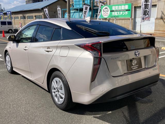 プリウス Sセーフティプラス 寒冷地仕様 セーフティセンスP レーダークルーズコントロール ヘッドアップディスプレイ ディーラー純正9インチナビ フルセグ バックカメラ ETC LEDヘッドライト サイド&カーテンエアバック(60枚目)