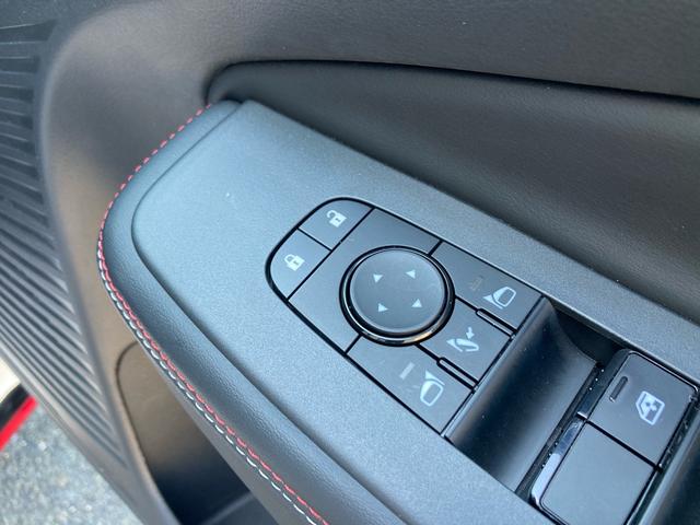 オーラ ニスモ　ワンオーナー　全方位運転支援システム　純正９インチナビ　フルセグＴＶ　全方位モニター　デジタルインナーミラー　前後ドライブレコーダー　ＥＴＣ２．０　ＬＥＤヘッドライト　純正１７インチＡＷ（29枚目）