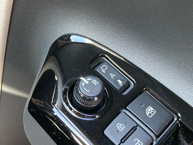 シエンタ ハイブリッドＺ　ワンオーナー　セーフティセンス　ブラインドスポットモニター　レーダークルーズコントロール　両側パワースライド　１０．５ディスプレイオーディオナビ　フルセグ　全方位カメラ　ＬＥＤヘッドライト（32枚目）