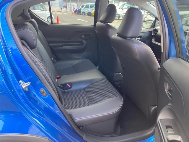 アクア クロスオーバー セーフティセンス スマートキー プッシュスタート ディーラー純正9インチナビ フルセグTV バックカメラ ビルトインETC オートエアコン プライバシーガラス オートライト 純正16インチAW(9枚目)