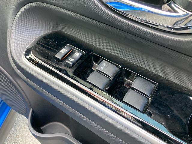 アクア クロスオーバー セーフティセンス スマートキー プッシュスタート ディーラー純正9インチナビ フルセグTV バックカメラ ビルトインETC オートエアコン プライバシーガラス オートライト 純正16インチAW(23枚目)