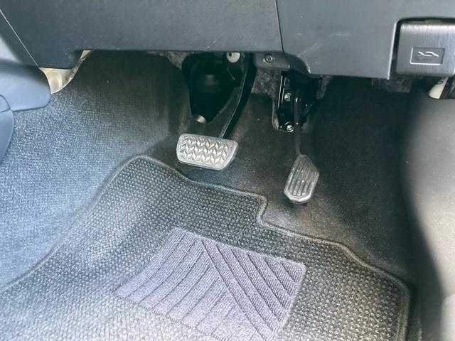 アクア クロスオーバー セーフティセンス スマートキー プッシュスタート ディーラー純正9インチナビ フルセグTV バックカメラ ビルトインETC オートエアコン プライバシーガラス オートライト 純正16インチAW(45枚目)