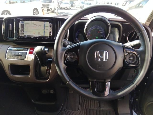 Ｎ－ＯＮＥ プレミアム　ツアラー・Ｌパッケージ　ワンオーナー　キーレス　ワンセグ　ナビ＆ＴＶ　１５アルミホイール　エアバッグ　オートマ　フル装備　助手席エアバッグ　サイドエアバッグ　ＨＩＤヘッドライト　ＥＴＣ　バックカメラ　スマートキー（2枚目）