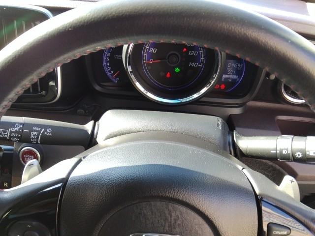 Ｎ－ＯＮＥ プレミアム　ツアラー・Ｌパッケージ　ワンオーナー　キーレス　ワンセグ　ナビ＆ＴＶ　１５アルミホイール　エアバッグ　オートマ　フル装備　助手席エアバッグ　サイドエアバッグ　ＨＩＤヘッドライト　ＥＴＣ　バックカメラ　スマートキー（17枚目）