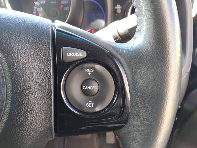 Ｎ－ＯＮＥ プレミアム　ツアラー・Ｌパッケージ　ワンオーナー　キーレス　ワンセグ　ナビ＆ＴＶ　１５アルミホイール　エアバッグ　オートマ　フル装備　助手席エアバッグ　サイドエアバッグ　ＨＩＤヘッドライト　ＥＴＣ　バックカメラ　スマートキー（18枚目）