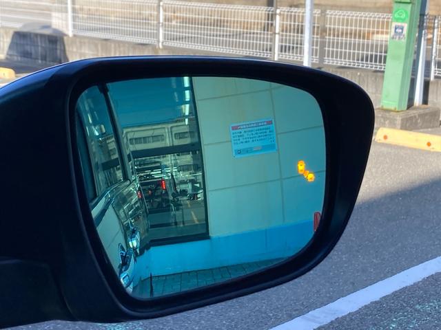 セレナ ｅ－パワー　ハイウェイスターＧ　ワンオーナー　プロパイロット　両側ハンズフリーパワースライドドア　左オートステップ　メーカー純正ナビ　純正フリップダウンモニター　アラウンドビューモニター　デジタルインナーミラー　前席シートヒーター（19枚目）