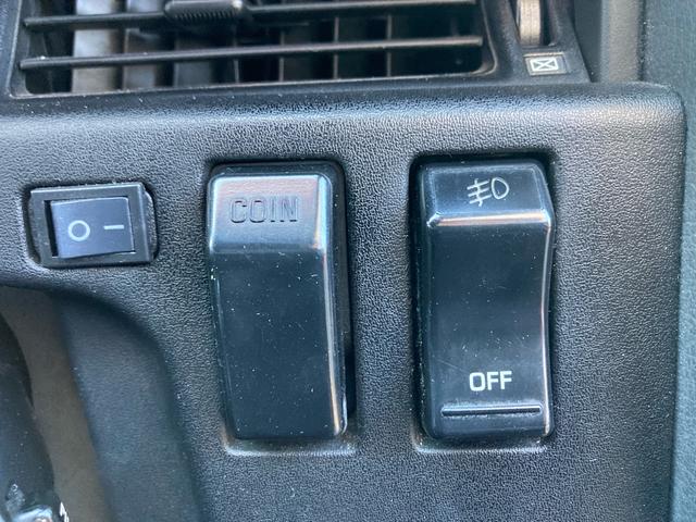 スープラ ２．０ＧＴツインターボワイドエレクトロニクス　ワンオーナー　ワイドボディー　ツインターボ　４速ＡＴ　クルーズコントロール　ＡＢＳ　オートエアコン　パワーウィンドウ　１６インチＡＷ（21枚目）