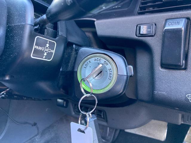 スープラ ２．０ＧＴツインターボワイドエレクトロニクス　ワンオーナー　ワイドボディー　ツインターボ　４速ＡＴ　クルーズコントロール　ＡＢＳ　オートエアコン　パワーウィンドウ　１６インチＡＷ（28枚目）