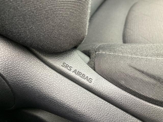 ���t�����g�Ȃɂr�q�r�T�C�h�G�A�o�b�O�����Ă��܂��B������̎��̂̏Ռ���a�炰�܂��B