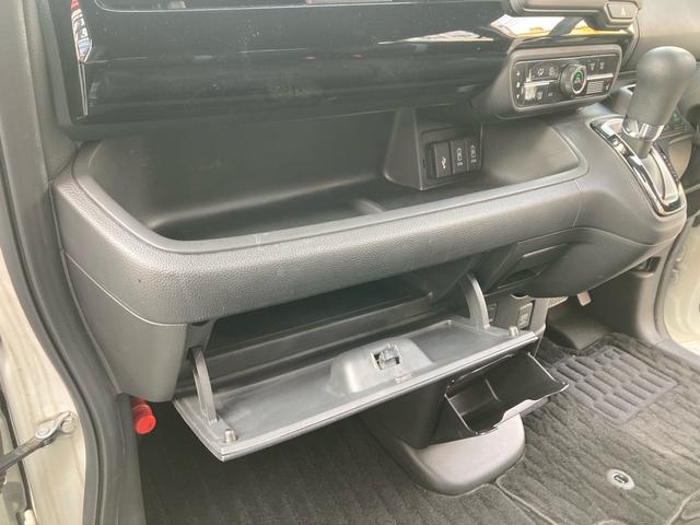 Ｎ－ＢＯＸカスタム Ｌ　両側パワースライドドア　ホンダセンシング　アダプティブクルーズコントロール　ディーラー純正ナビ　フルセグＴＶ　バックカメラ　サイド＆カーテンエアバック　ＬＥＤヘッドライト　純正１４インチＡＷ（30枚目）