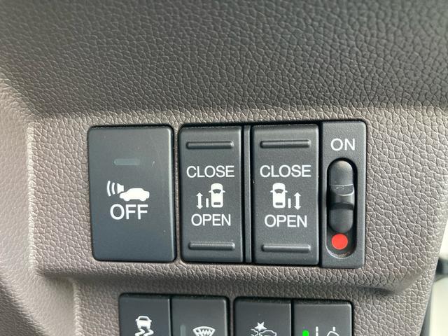 フリードハイブリッド ハイブリッド・Gホンダセンシング ホンダセンシング アダプティブクルーズコントロール Cパッケージ 6人乗り 両側パワースライドドア 純正ナビ フルセグTV バックカメラ ステアリングリモコン ビルトインETC LEDヘッドライト(17枚目)