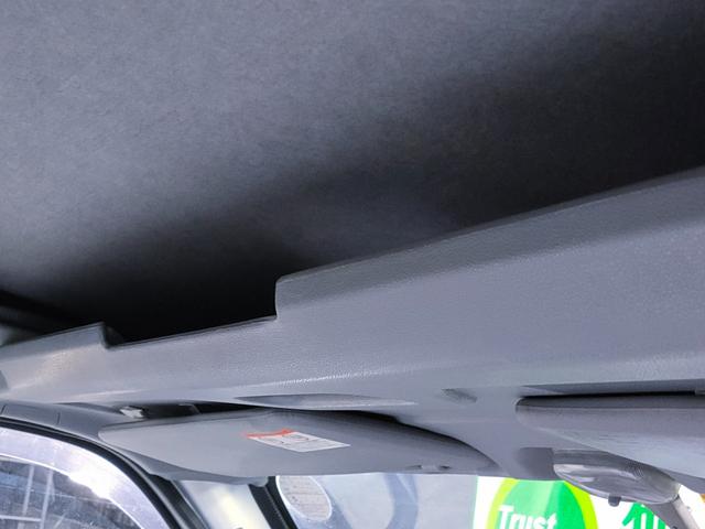 ハイゼットカーゴ スローパー　リヤシートレス仕様　折り畳み補助シート付　福祉車両　車椅子固定装置　両側スライドドア　社外ＣＤチューナー　プライバシーガラス　パワーウインドウ（31枚目）