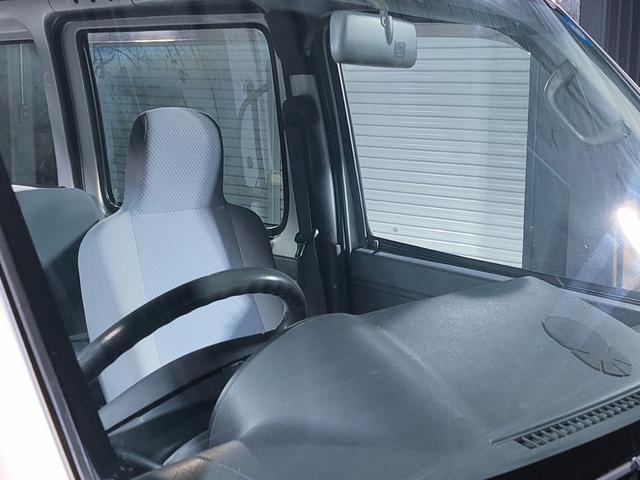 ハイゼットカーゴ スローパー　リヤシートレス仕様　折り畳み補助シート付　福祉車両　車椅子固定装置　両側スライドドア　社外ＣＤチューナー　プライバシーガラス　パワーウインドウ（63枚目）